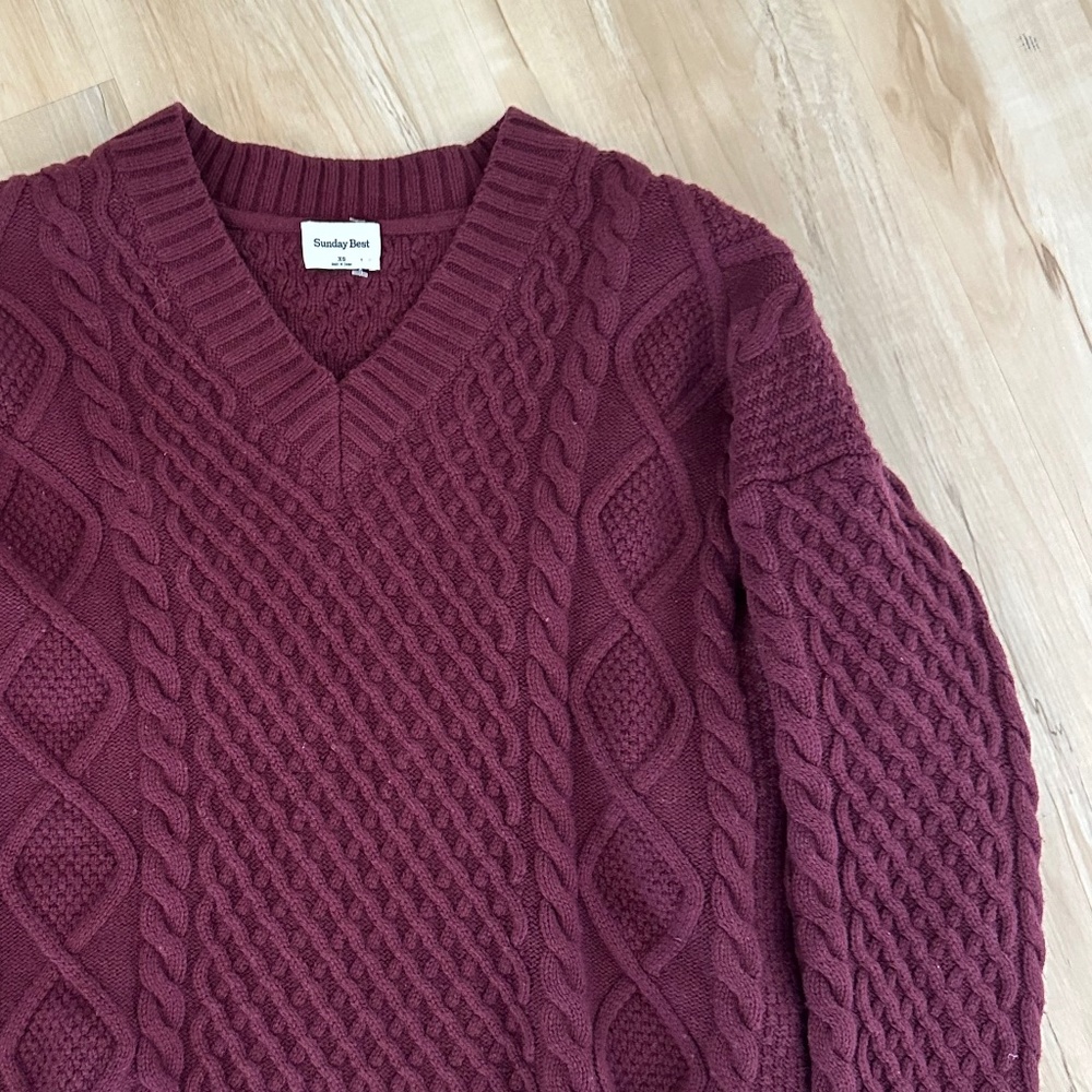 Aritzia Peggy V-neck Sweater - Picture 3 of 3